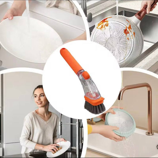 Brosse à vaisselle avec réservoir de savon intégré